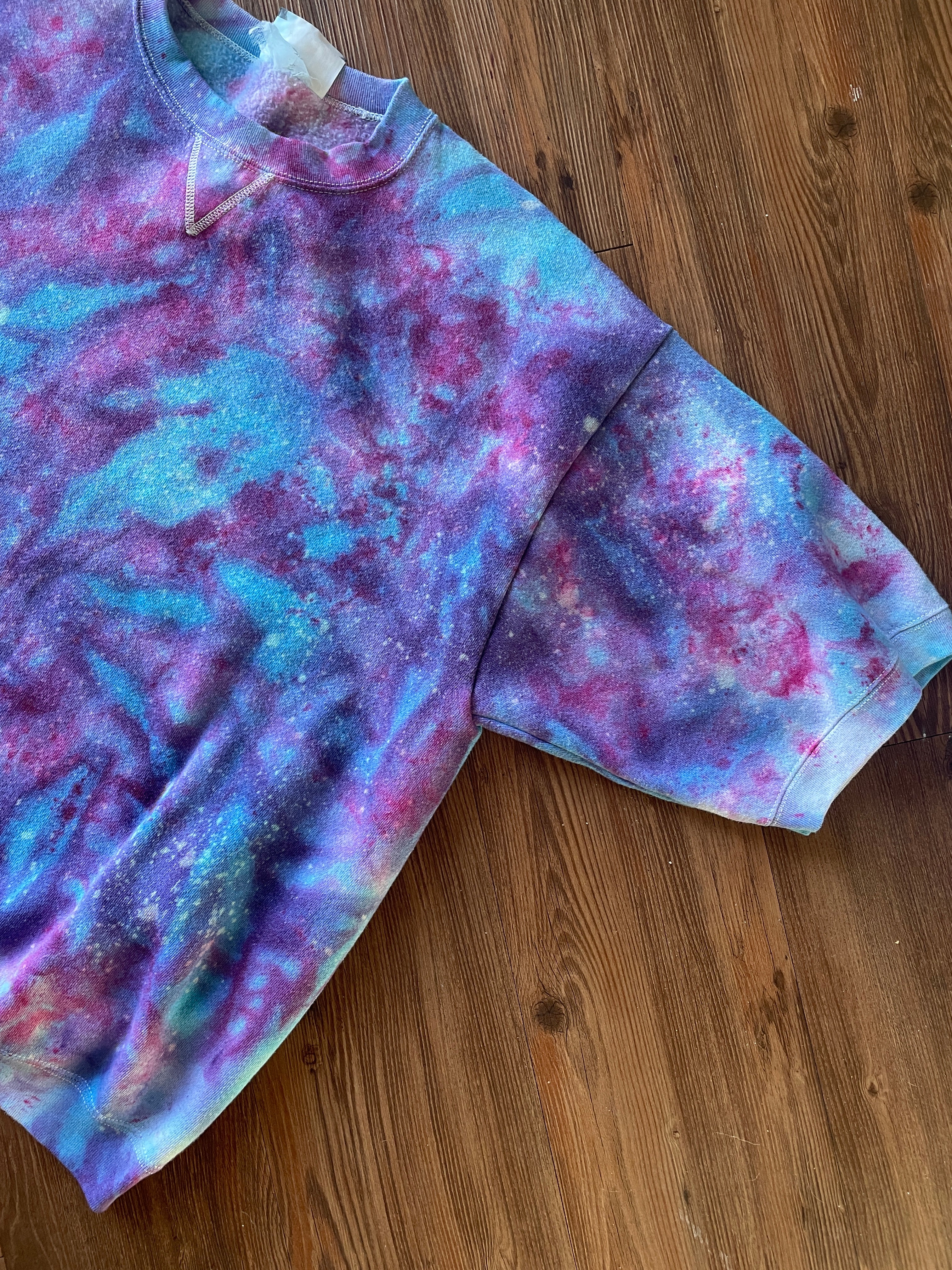 Large Men’s Vintage Lee Galaxy Dye Handmade Tie Dye Short Sleeve Sweatshirt