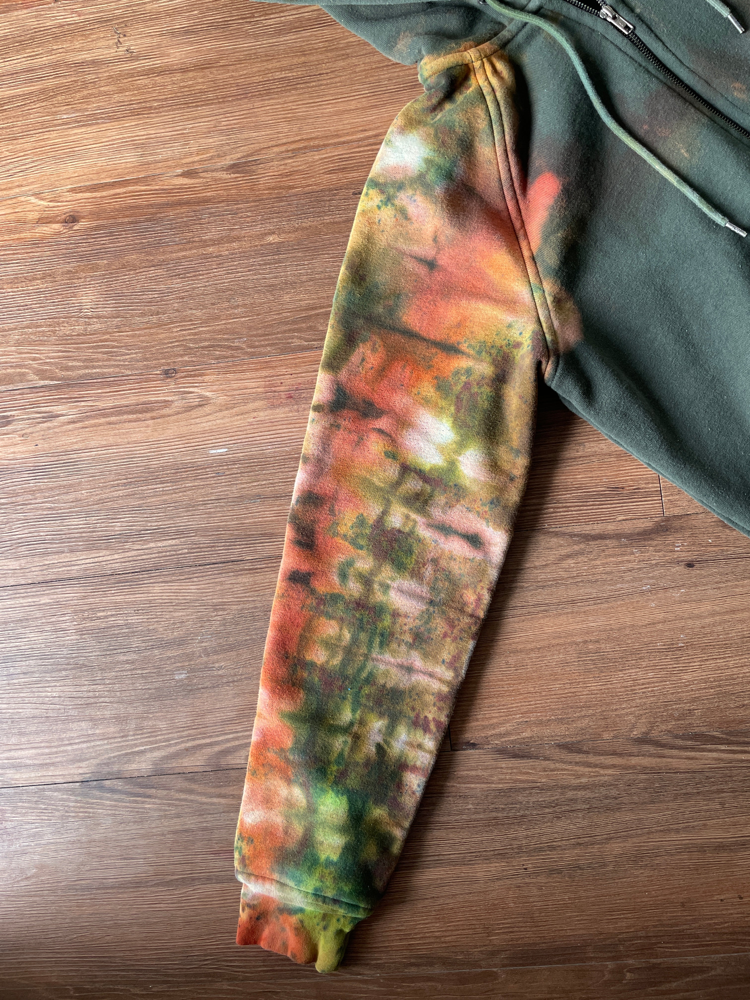 LARGE Men’s Huckberry Flint and Tinder 100-Year Handmade Tie Dye Sweatshirt | Forest Green, Orange, and Yellow Long Sleeve Hoodie