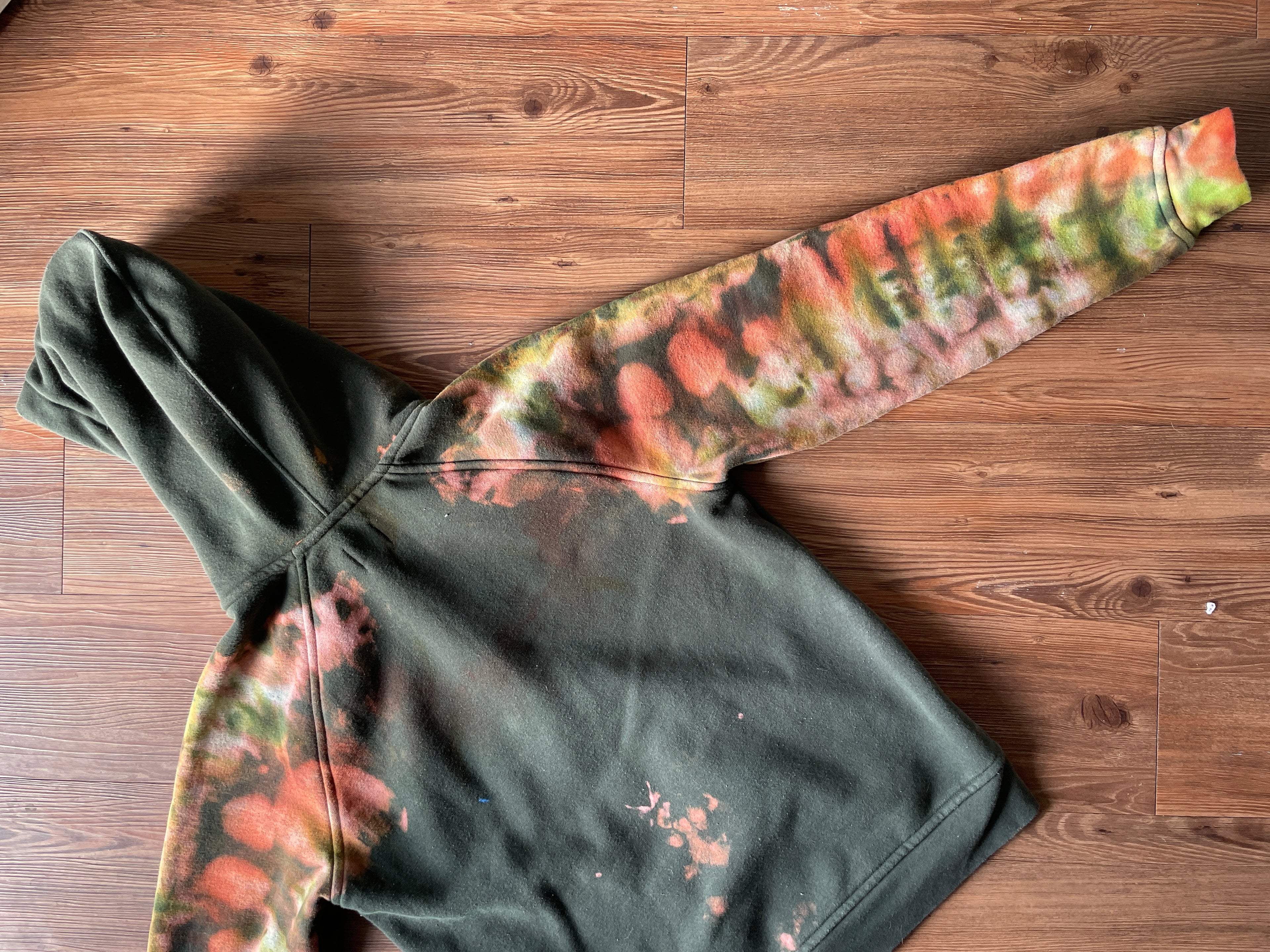 LARGE Men’s Huckberry Flint and Tinder 100-Year Handmade Tie Dye Sweatshirt | Forest Green, Orange, and Yellow Long Sleeve Hoodie