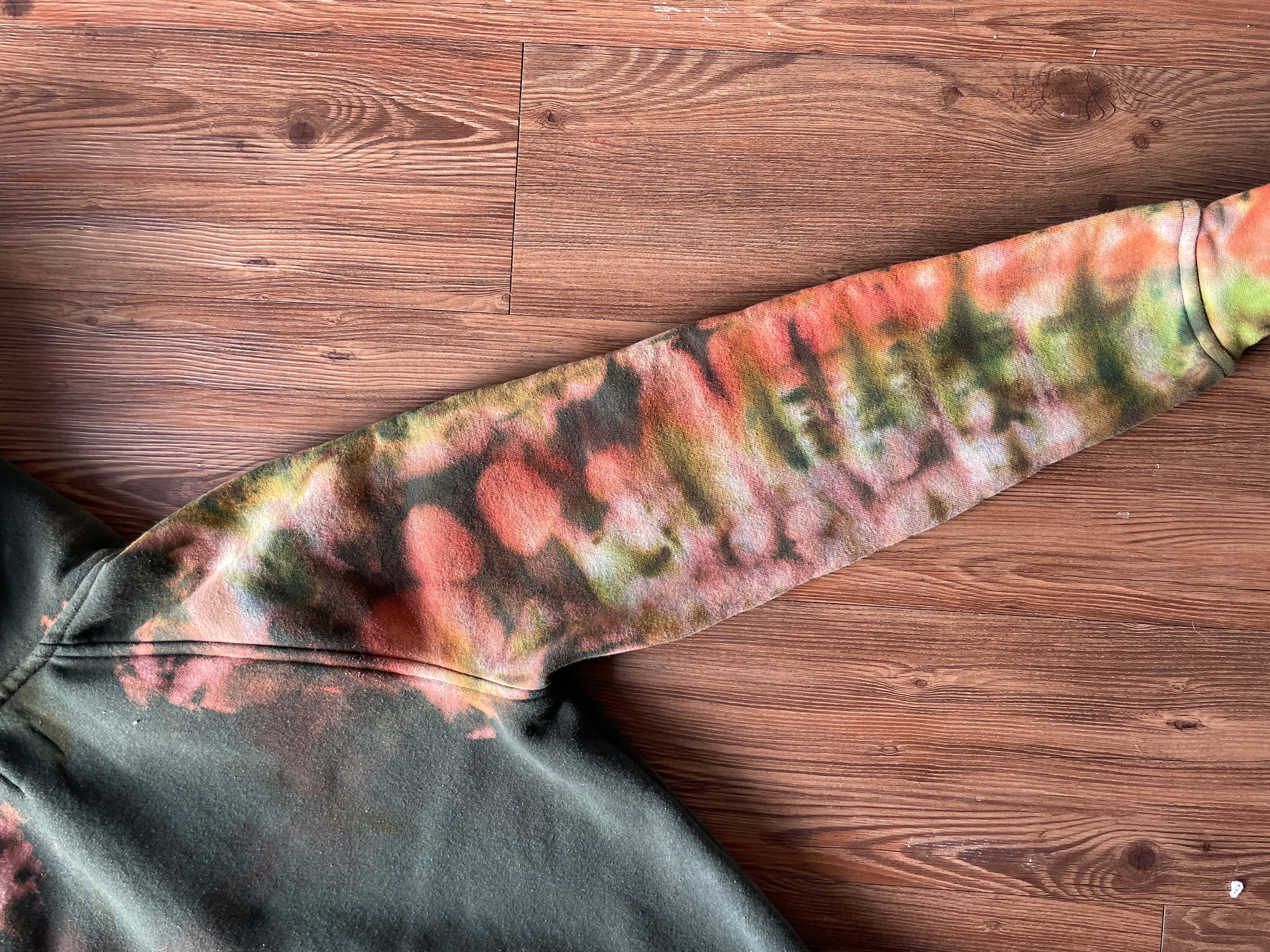 LARGE Men’s Huckberry Flint and Tinder 100-Year Handmade Tie Dye Sweatshirt | Forest Green, Orange, and Yellow Long Sleeve Hoodie