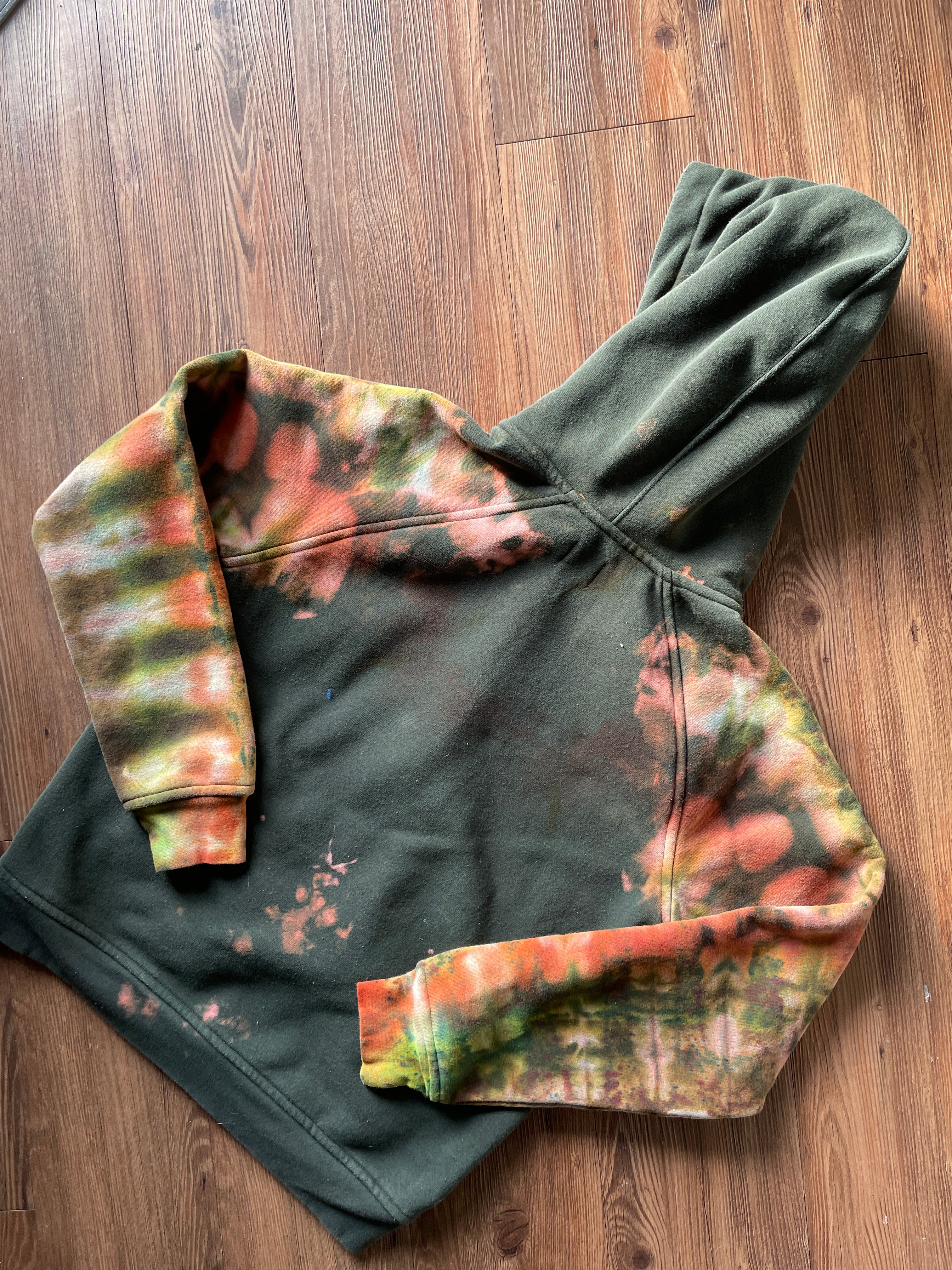 LARGE Men’s Huckberry Flint and Tinder 100-Year Handmade Tie Dye Sweatshirt | Forest Green, Orange, and Yellow Long Sleeve Hoodie