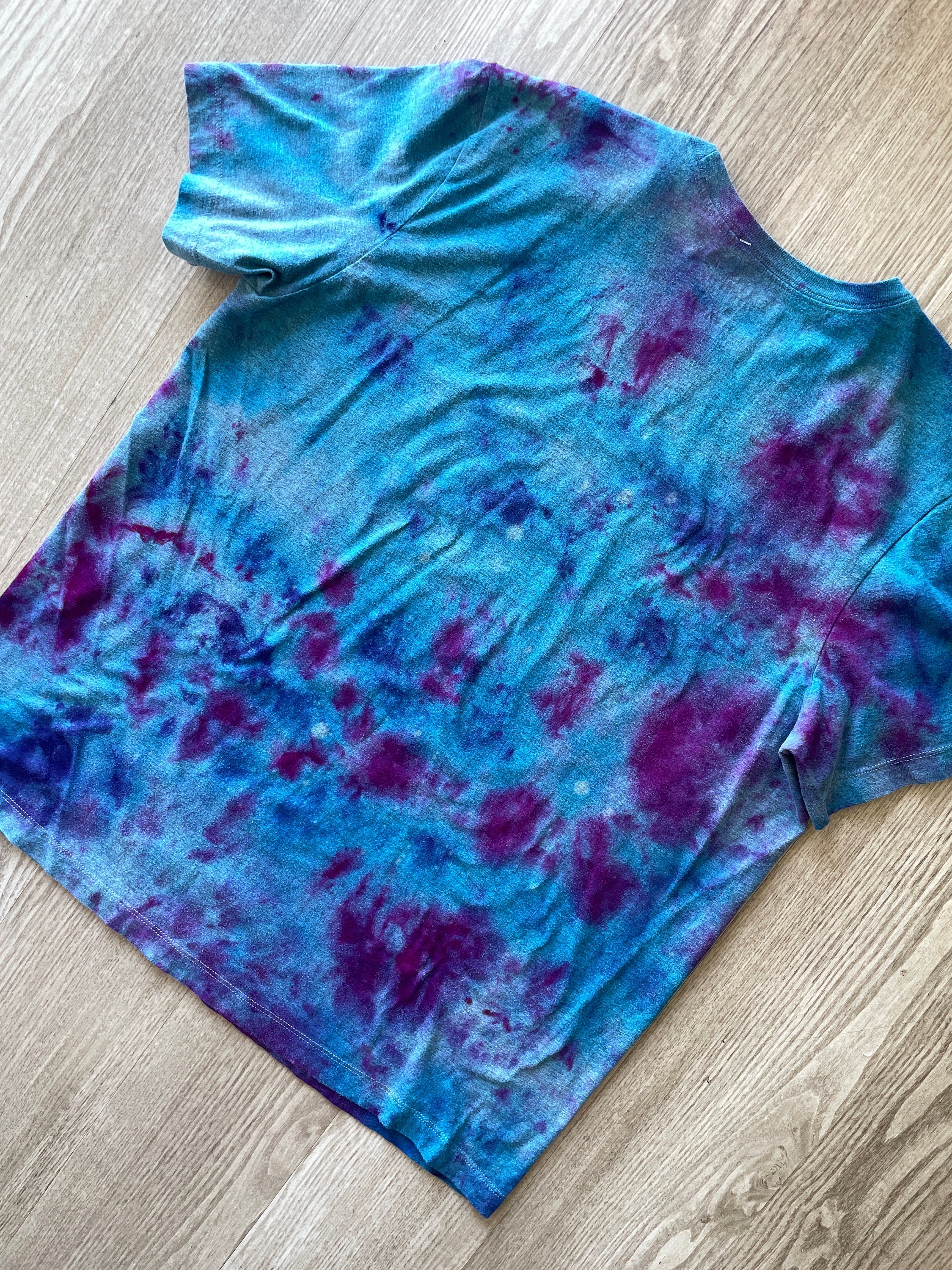 XL Men's Nike Just Do It Handmade Galaxy Tie Dye Short Sleeve T-Shirt | One-Of-a-Kind Upcycled Blue and Purple Ice Dye Top
