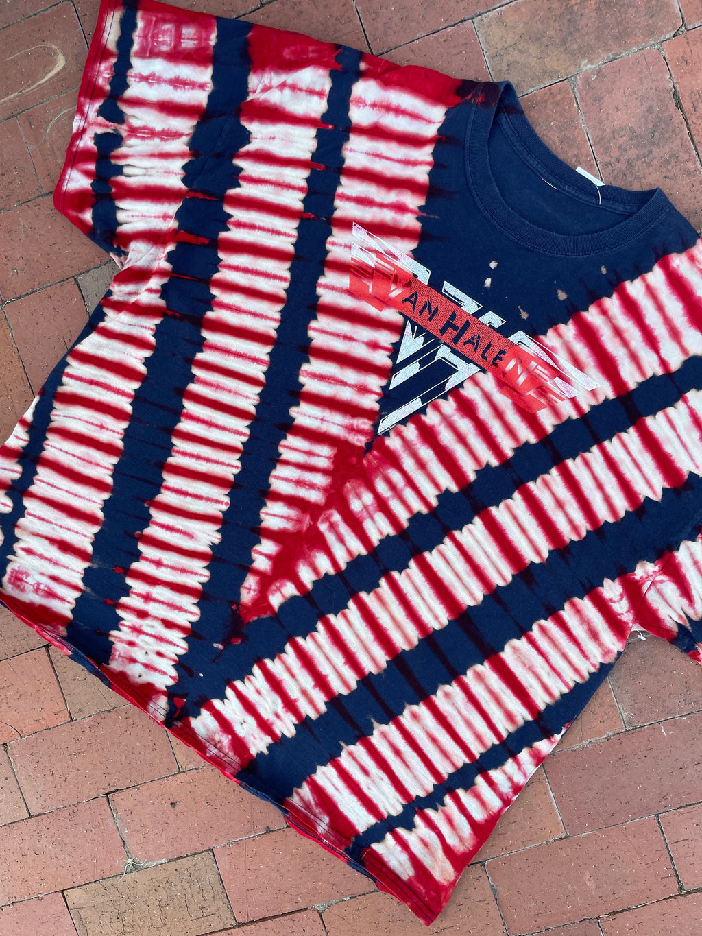 4XL Men’s Van Halen 2015 Tour Reverse Tie Dye Short Sleeve T-Shirt | One-Of-a-Kind Upcycled Black and Red Pleated Graphic Tee