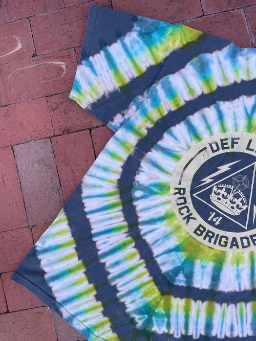 3XL Men’s Def Leppard 2014 Rock Brigade Tour Reverse Tie Dye Short Sleeve T-Shirt | One-Of-a-Kind Upcycled Gray and Green Tee