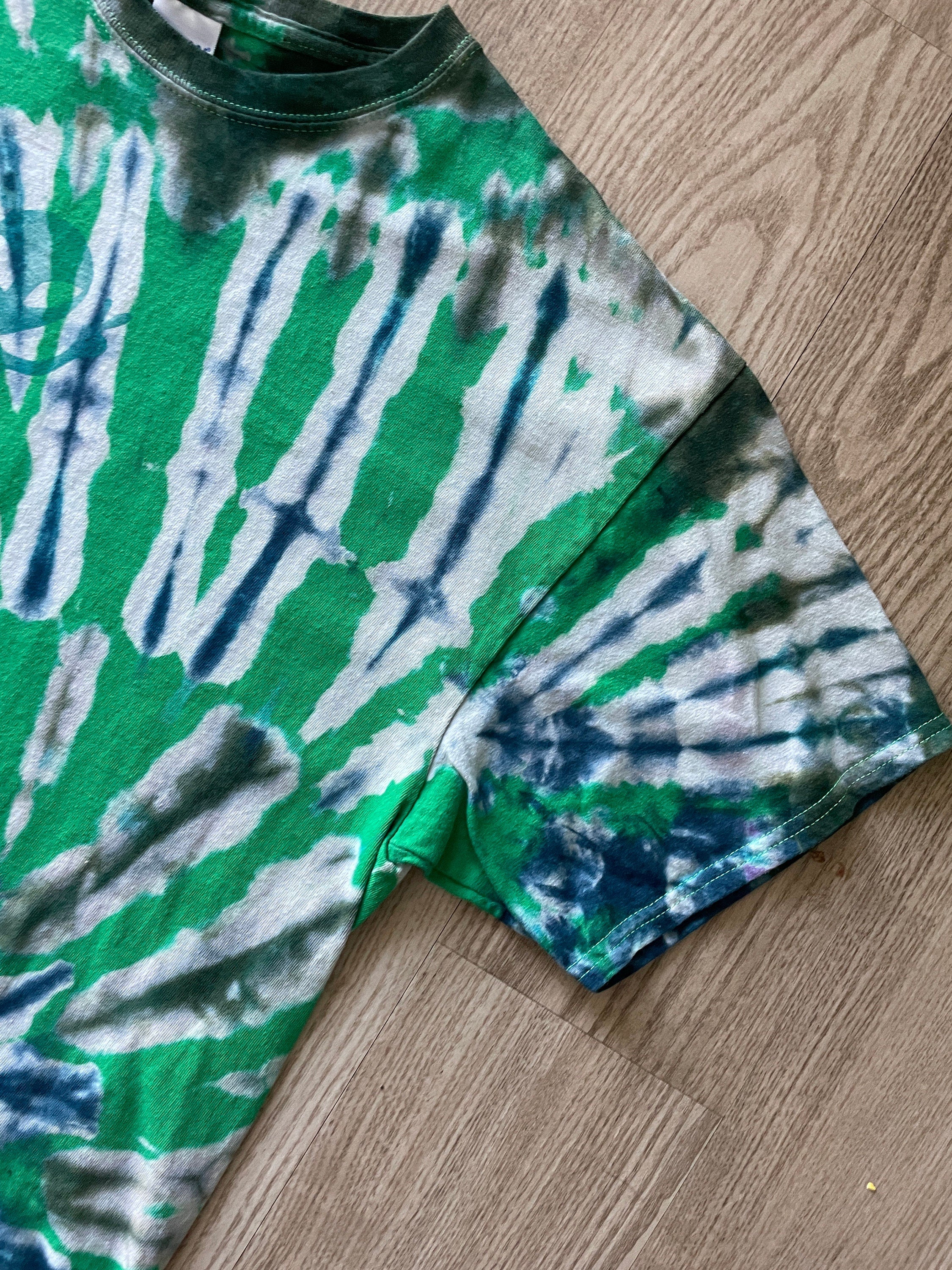 XL Men's Hand-Printed Alien Reverse Tie Dye Short Sleeve T-Shirt | Handmade One-Of-a-Kind Upcycled Green, Blue, and White Spiral Top