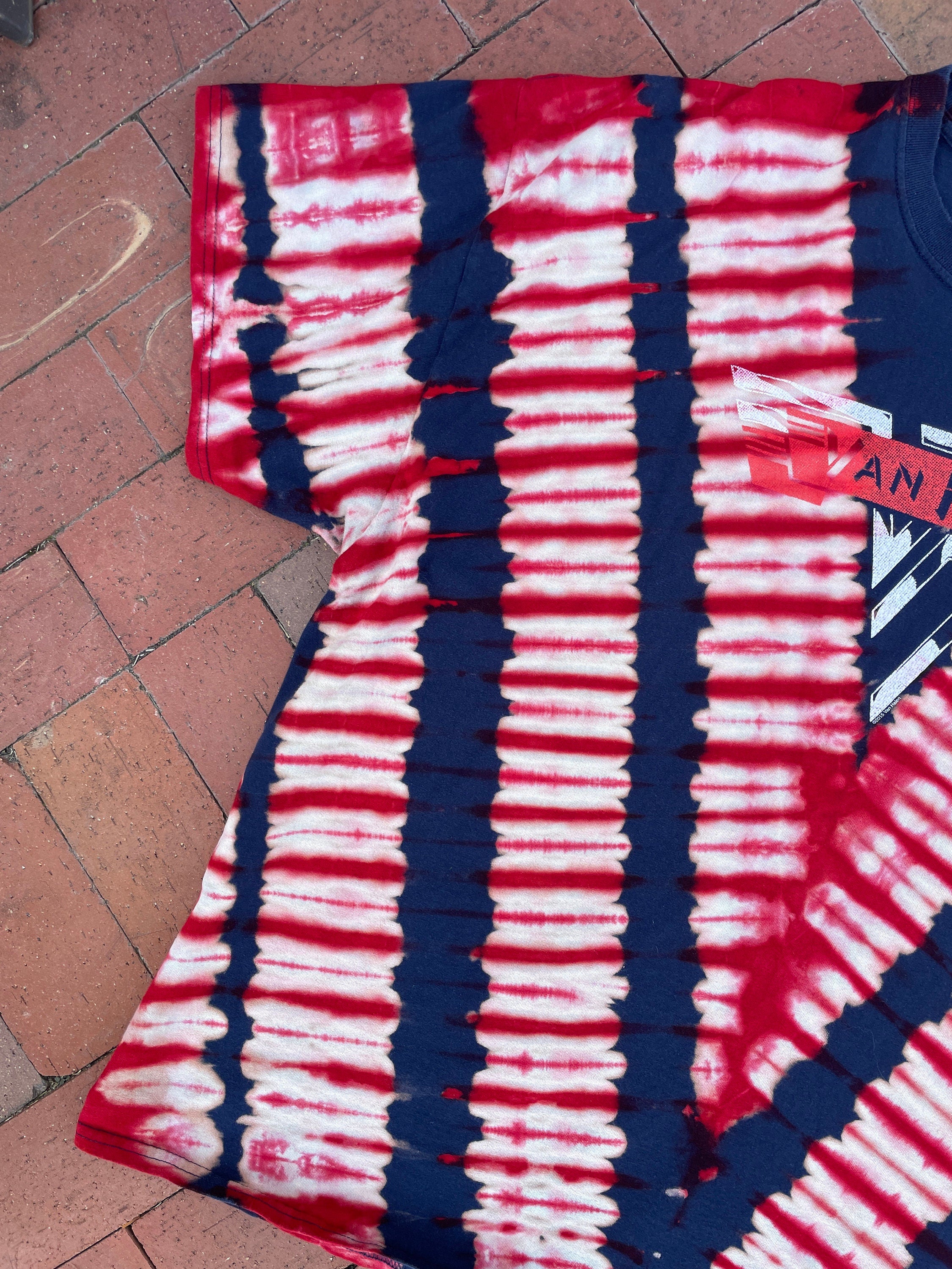 4XL Men’s Van Halen 2015 Tour Reverse Tie Dye Short Sleeve T-Shirt | One-Of-a-Kind Upcycled Black and Red Pleated Graphic Tee