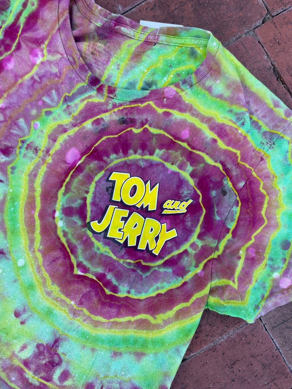 MEDIUM Men’s Tom & Jerry Tie Dye Short Sleeve Double-Sided T-Shirt | One-Of-a-Kind Upcycled Yellow and Green Graphic Tee