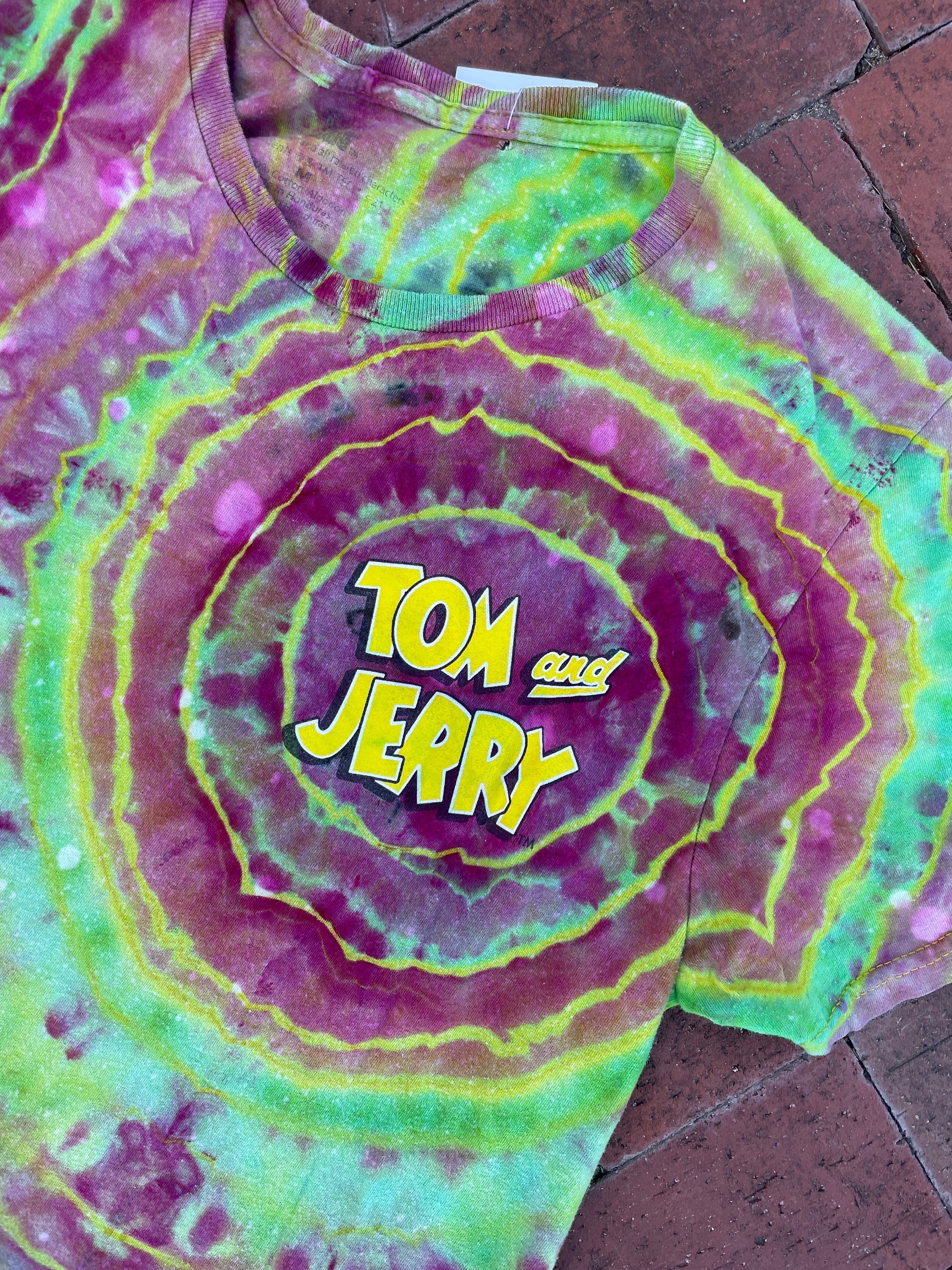 MEDIUM Men’s Tom & Jerry Tie Dye Short Sleeve Double-Sided T-Shirt | One-Of-a-Kind Upcycled Yellow and Green Graphic Tee