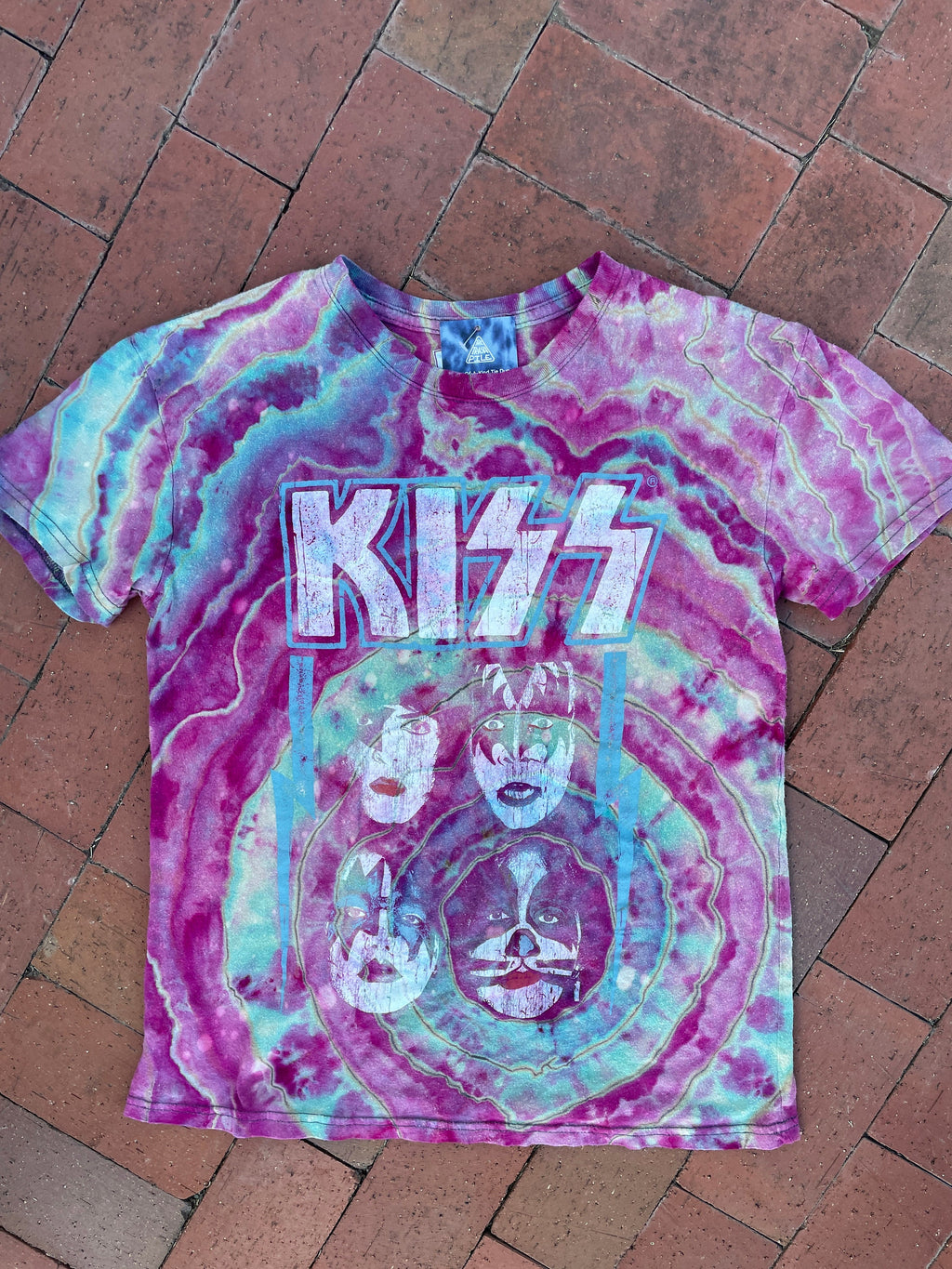 SMALL Women's KISS Handmade Reverse Tie Dye Short Sleeve T-Shirt | One-Of-a-Kind Upcycled Pink and Blue Galaxy Geode Top